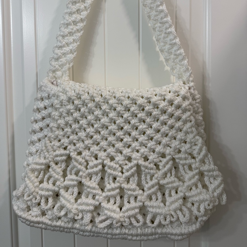 Elegant Cream Crochet Shoulder Bag